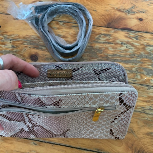 Women’s large Joan River’s snakeskin patterned bag - Picture 9 of 14